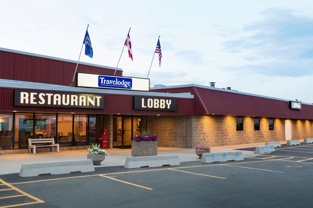 Travelodge Hanna Canada Grey Esterno foto