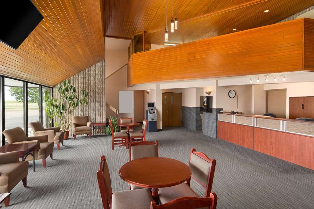 Travelodge Hanna Canada Grey Interno foto
